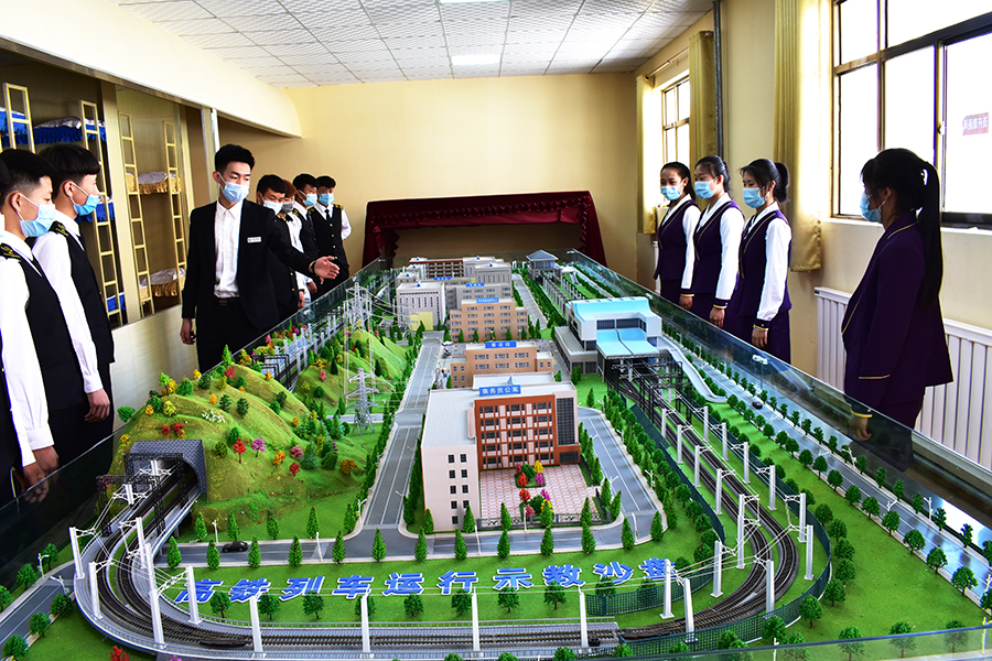 初中毕业学铁路为什么要选择甘肃秦陇技工学校？